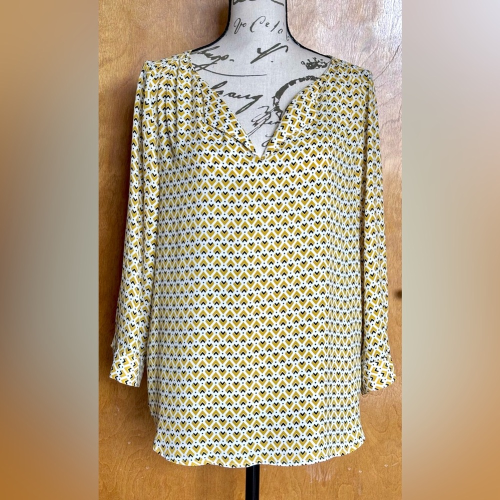 Dalia Women's Medium Flowy Blouse Geometric Mustard Black Off-White Print